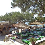 Club Mackerel Village Foca