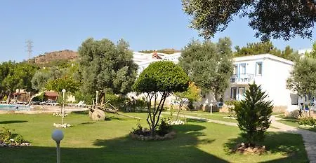 Club Mackerel Village