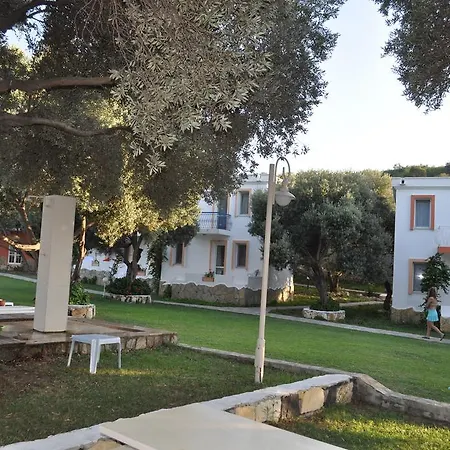 Club Mackerel Village