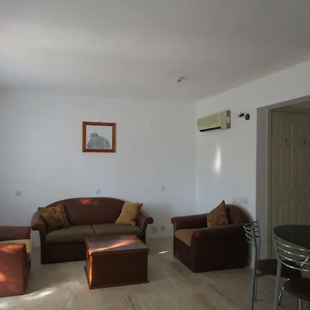 מלון Club Mackerel Village פוצ'ה