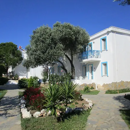 Club Mackerel Village Otel 3*