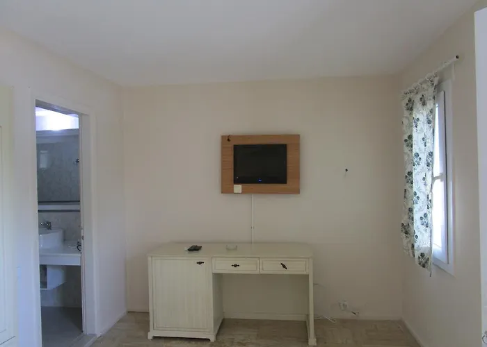 Hotel Club Mackerel Village Foça