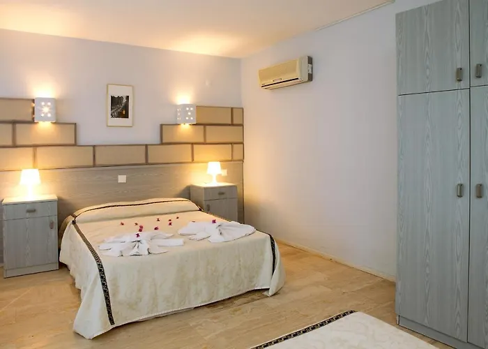 Club Mackerel Village 3*