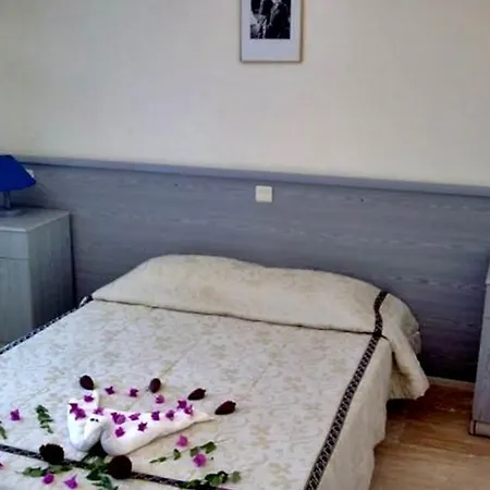 Club Mackerel Village Hotel 3*