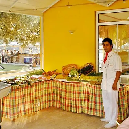 Club Mackerel Village Hotel 3*