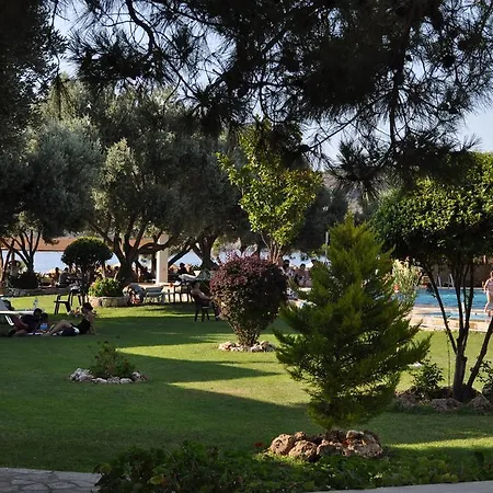 Club Mackerel Village Foca