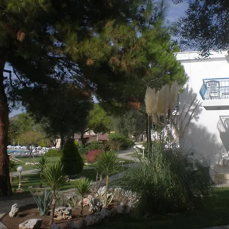 Club Mackerel Village