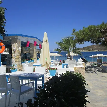 Club Mackerel Village 3* Foca