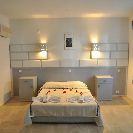 Club Mackerel Village