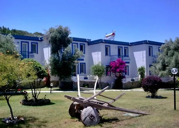 Club Mackerel Village