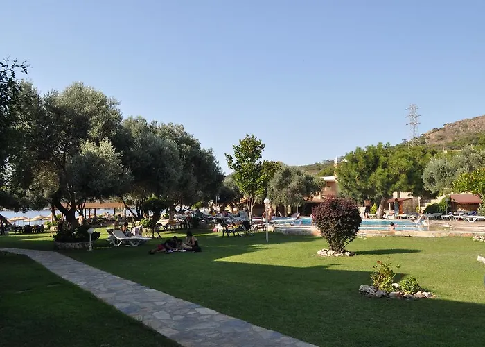 Club Mackerel Village Foca