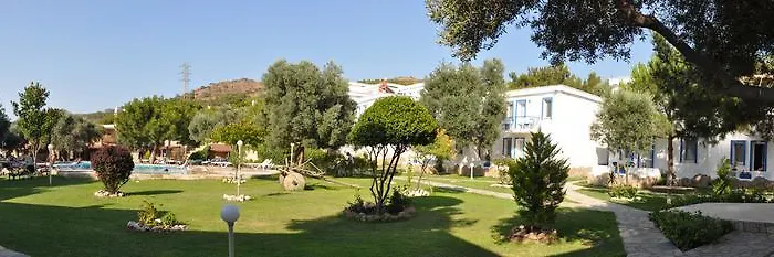 Club Mackerel Village