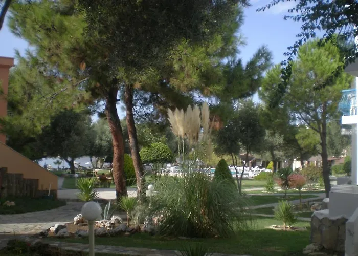 Club Mackerel Village Szálloda 3*